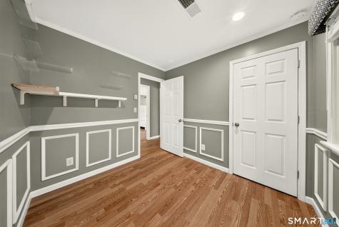 84 Lakeview Terrace Newtown CT 06482