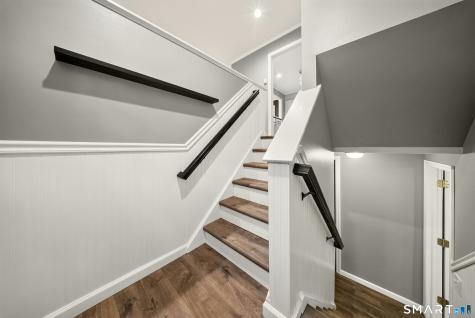 84 Lakeview Terrace Newtown CT 06482