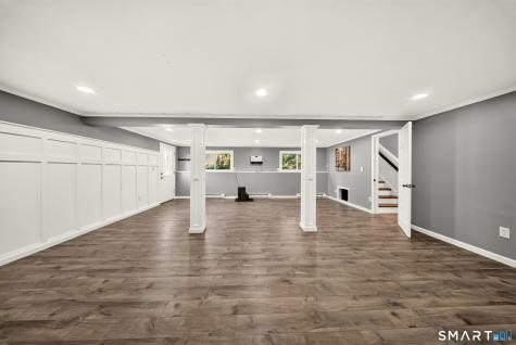 84 Lakeview Terrace Newtown CT 06482