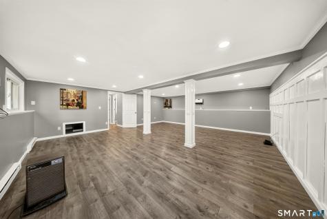84 Lakeview Terrace Newtown CT 06482
