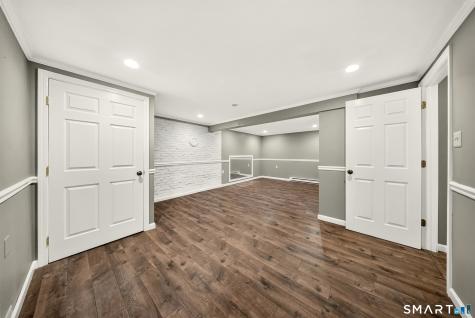 84 Lakeview Terrace Newtown CT 06482