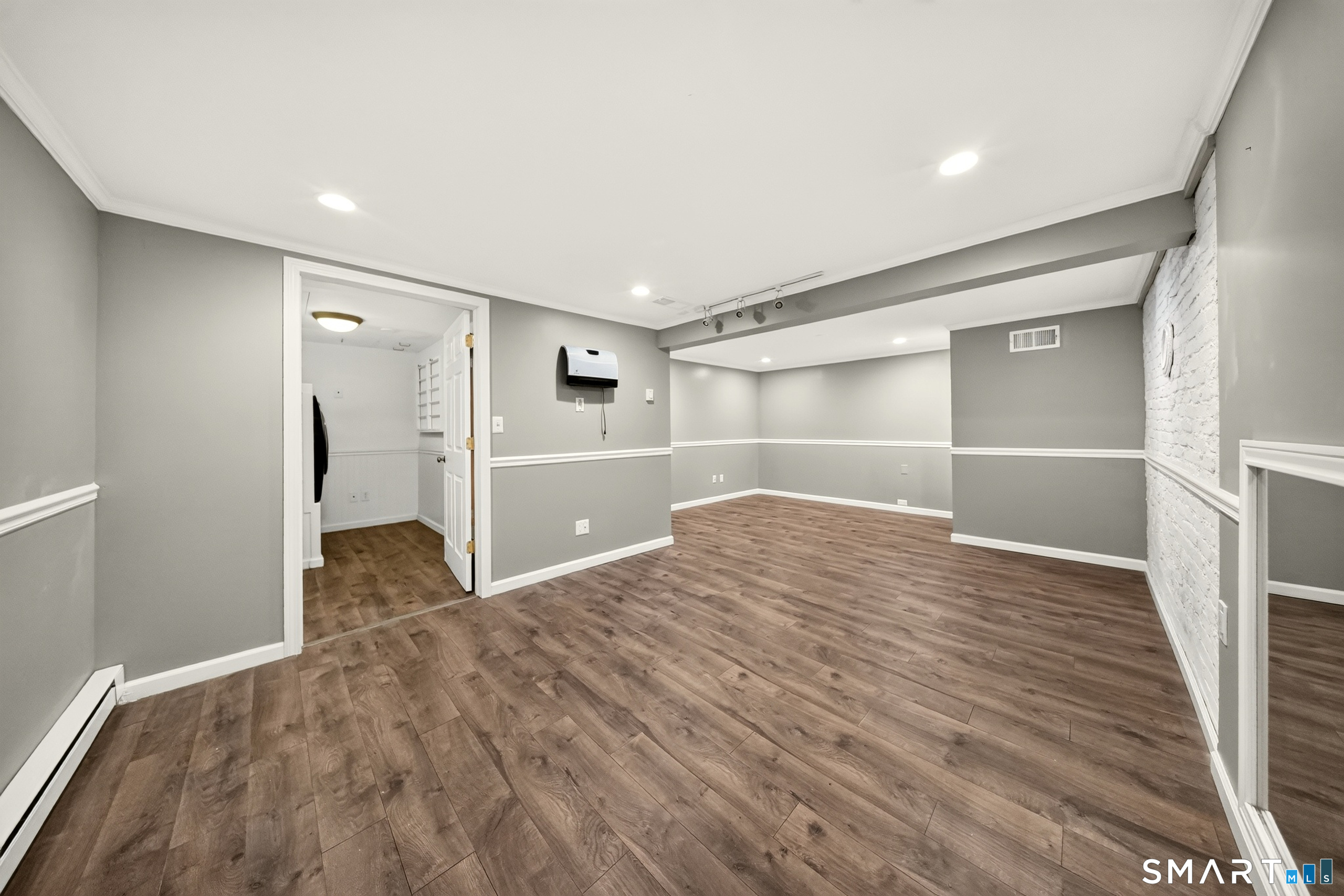 84 Lakeview Terrace Newtown CT 06482