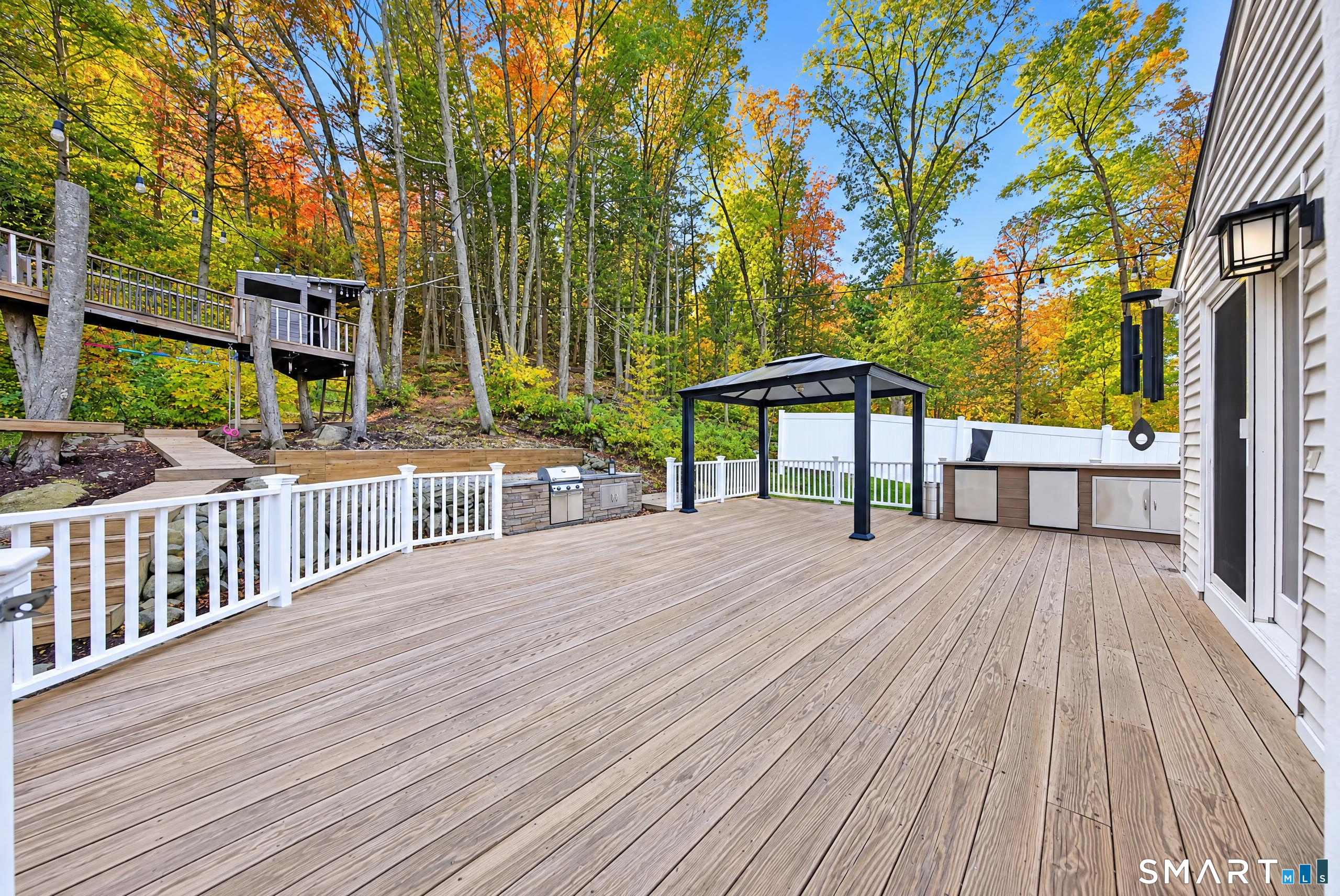 84 Lakeview Terrace Newtown CT 06482