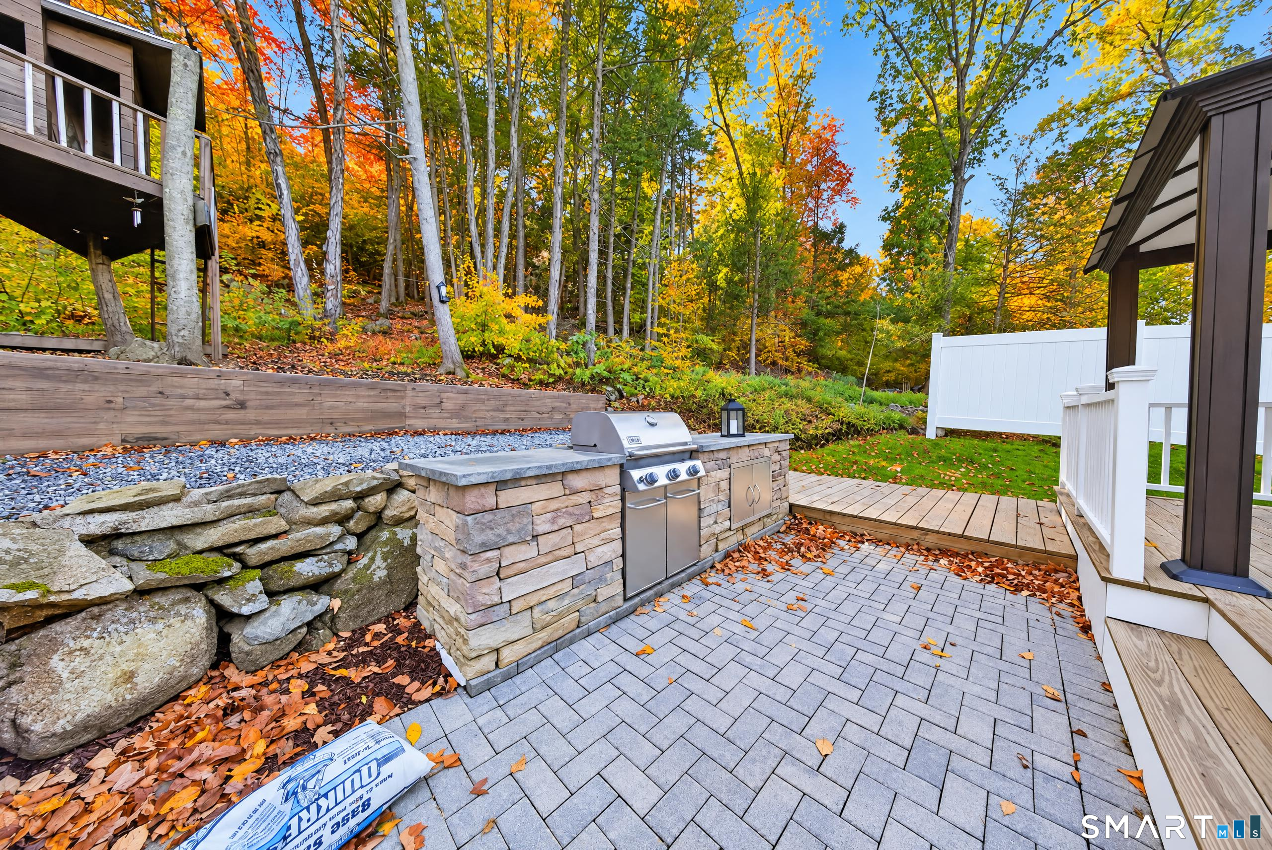 84 Lakeview Terrace Newtown CT 06482