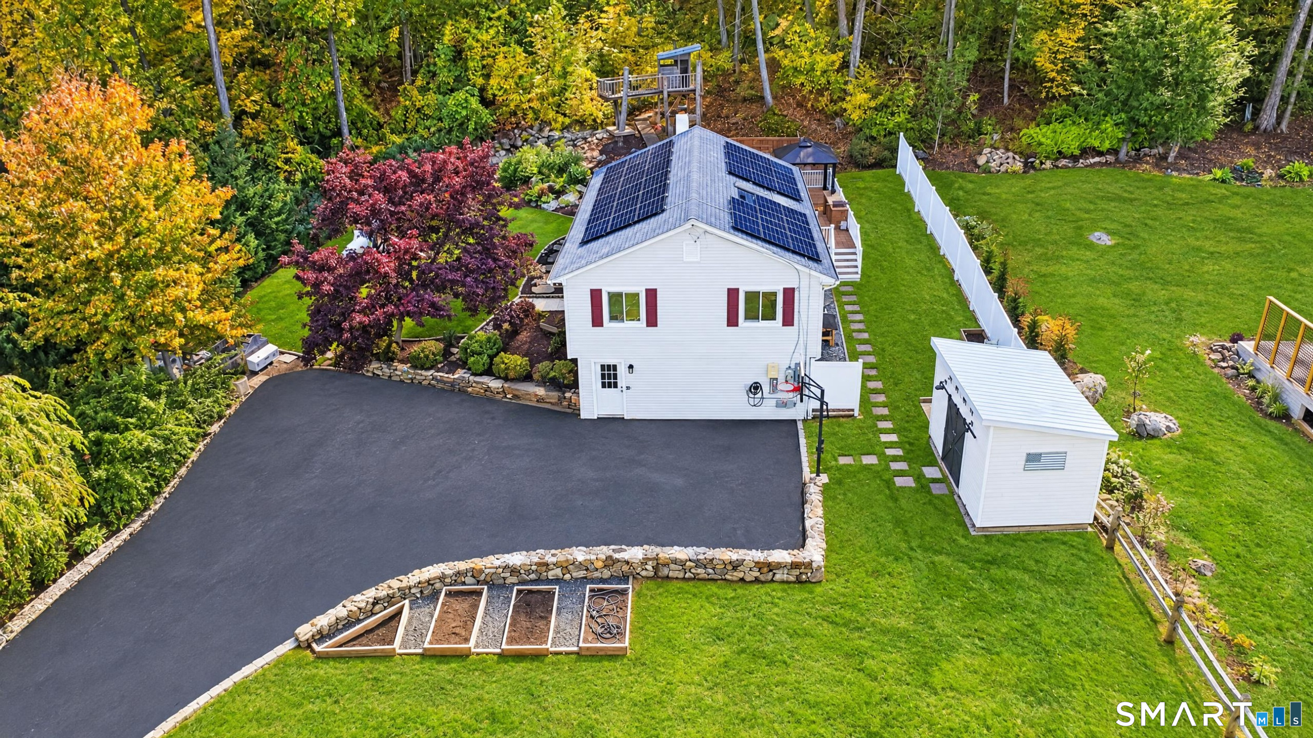 84 Lakeview Terrace Newtown CT 06482