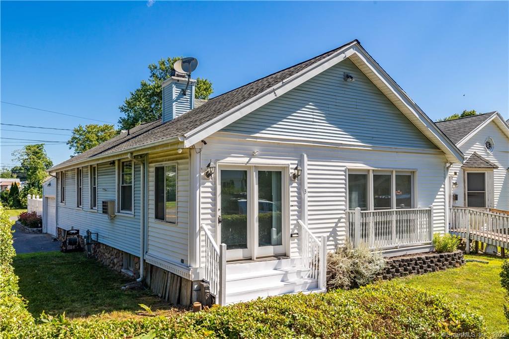 3 4TH Street Bristol CT 06010
