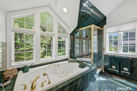 23 Lake North Drive New Fairfield CT 06812