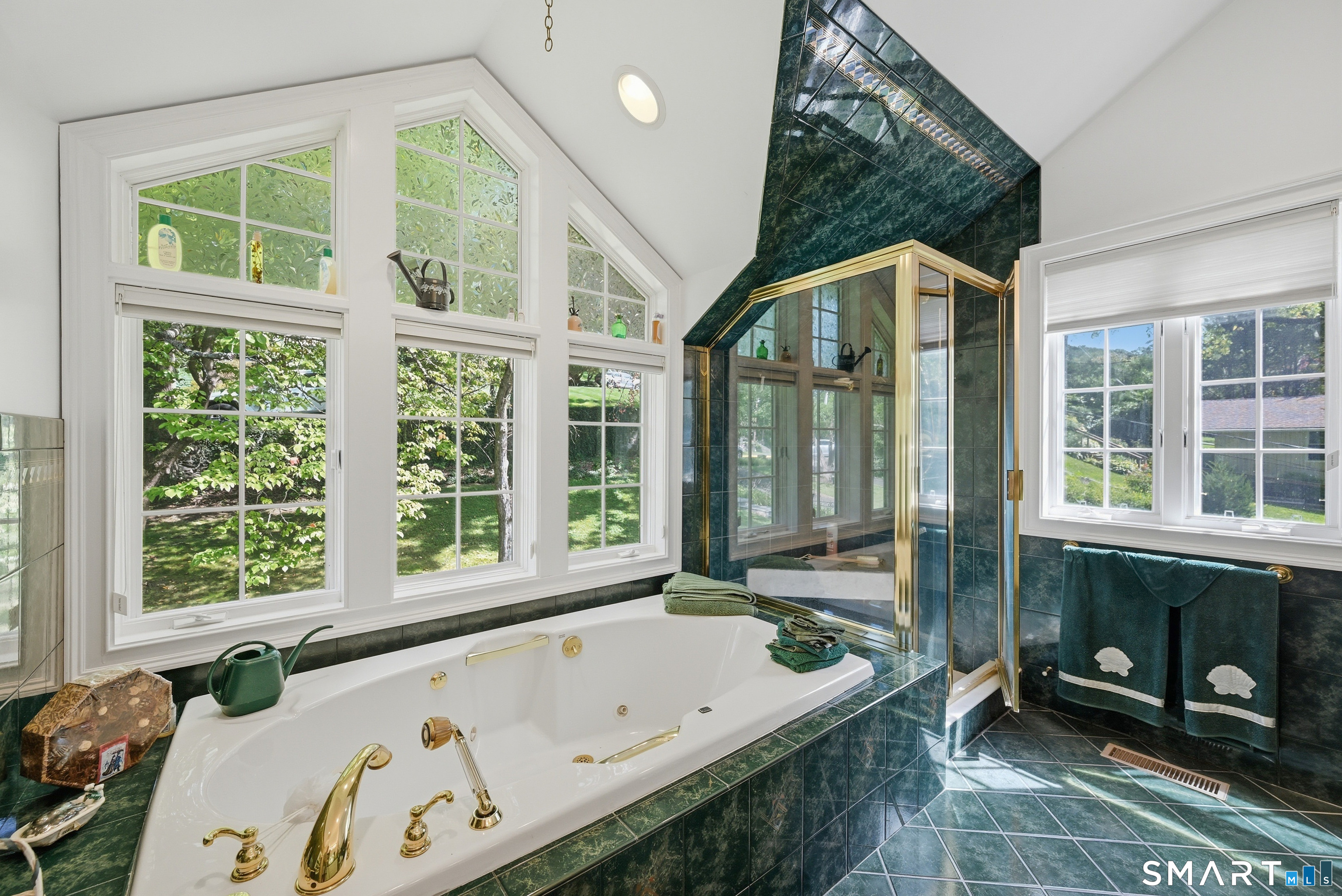 23 Lake North Drive New Fairfield CT 06812