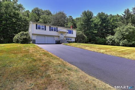 210 Cloudland Road North Haven CT 06473