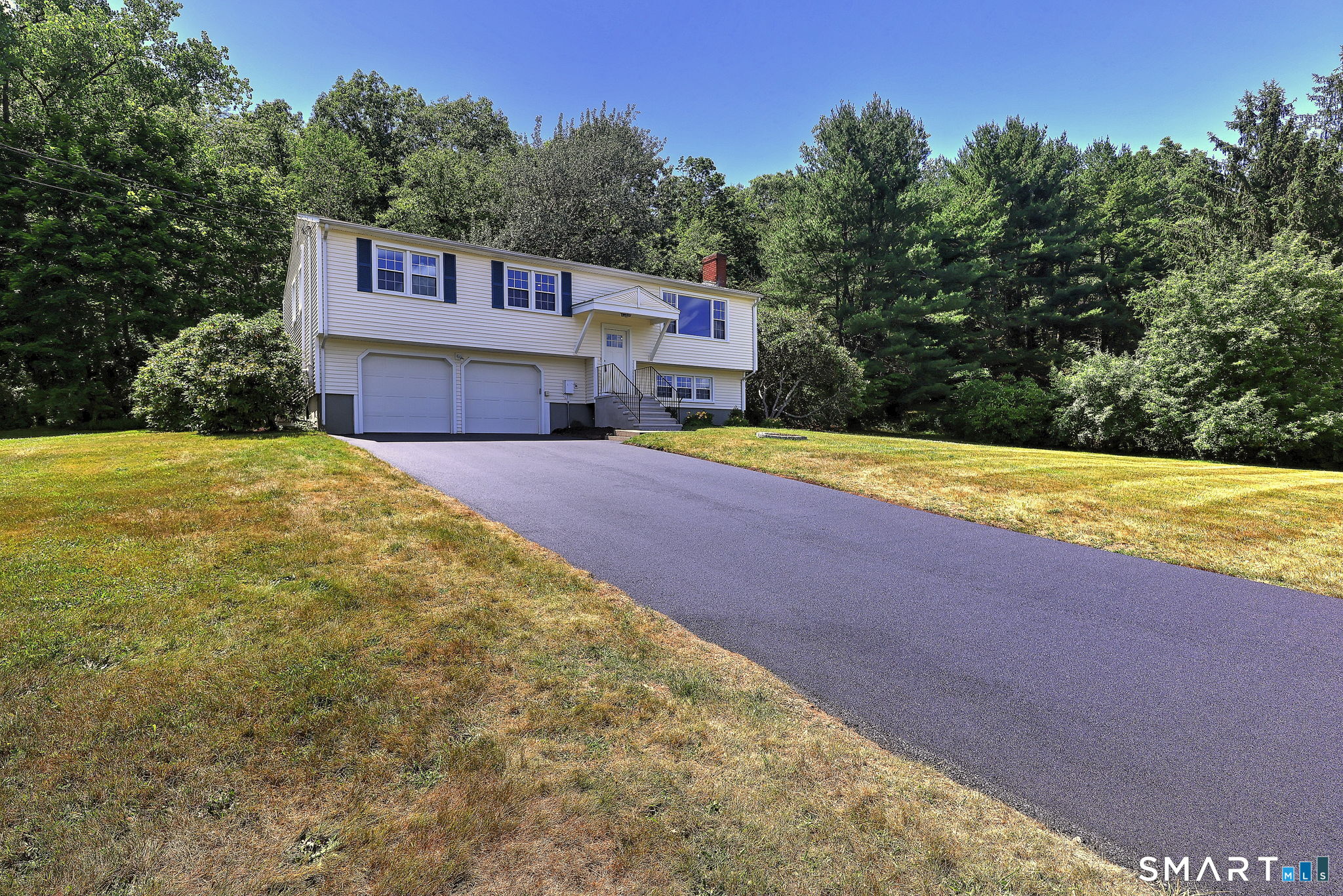 210 Cloudland Road North Haven CT 06473