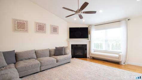 20 Twin Oaks Terrace Milford CT 06460