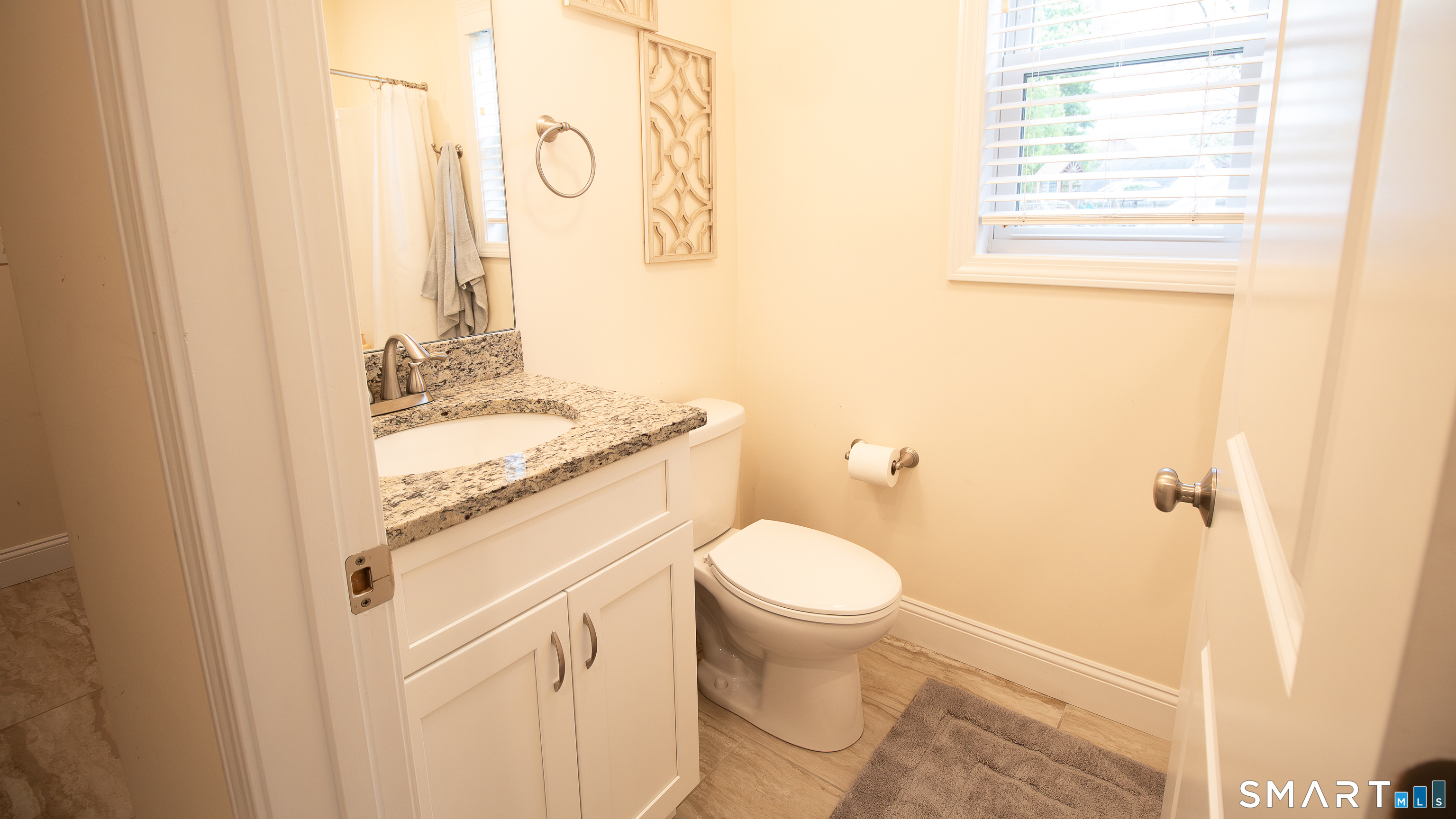 20 Twin Oaks Terrace Milford CT 06460