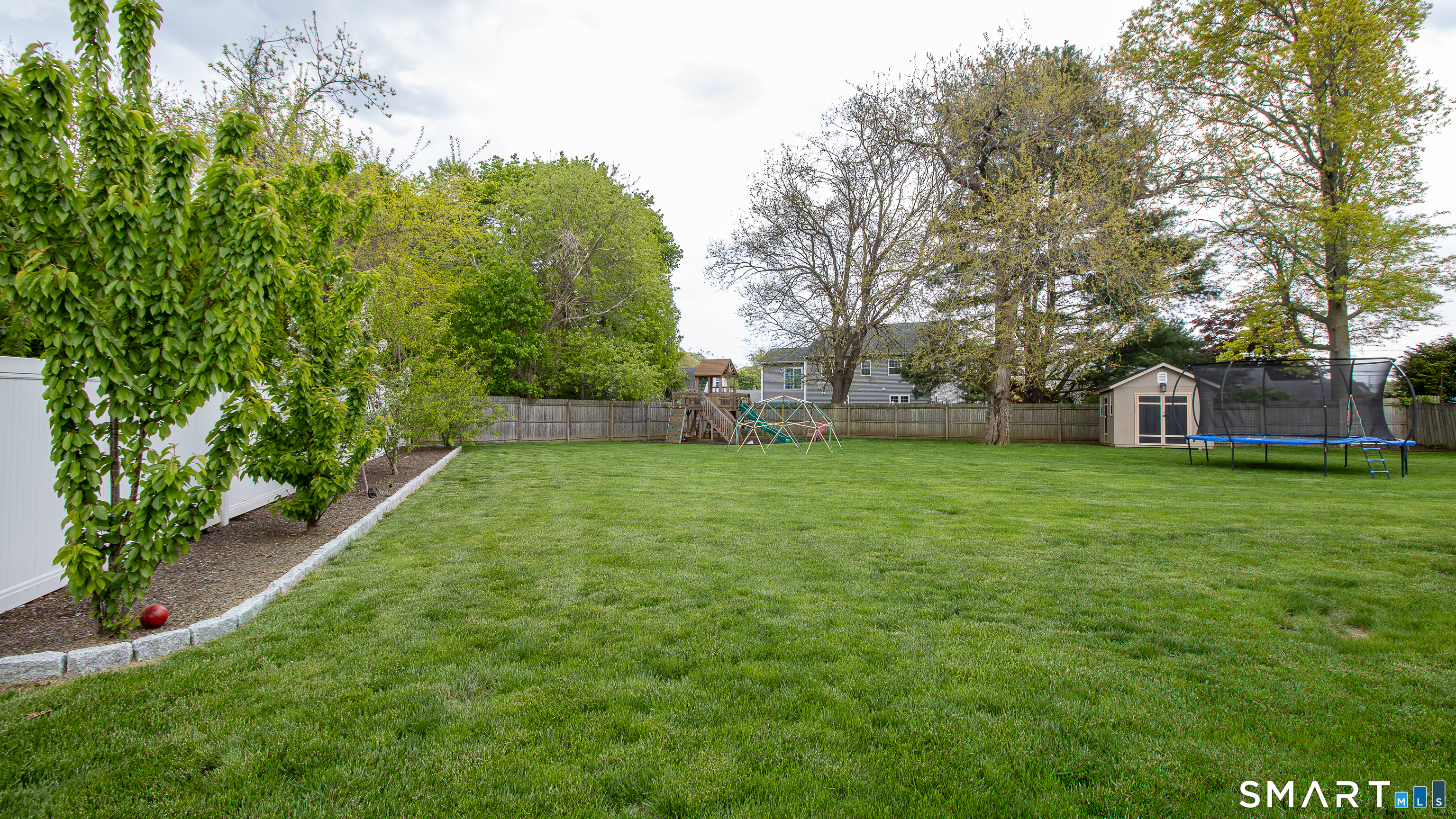 20 Twin Oaks Terrace Milford CT 06460