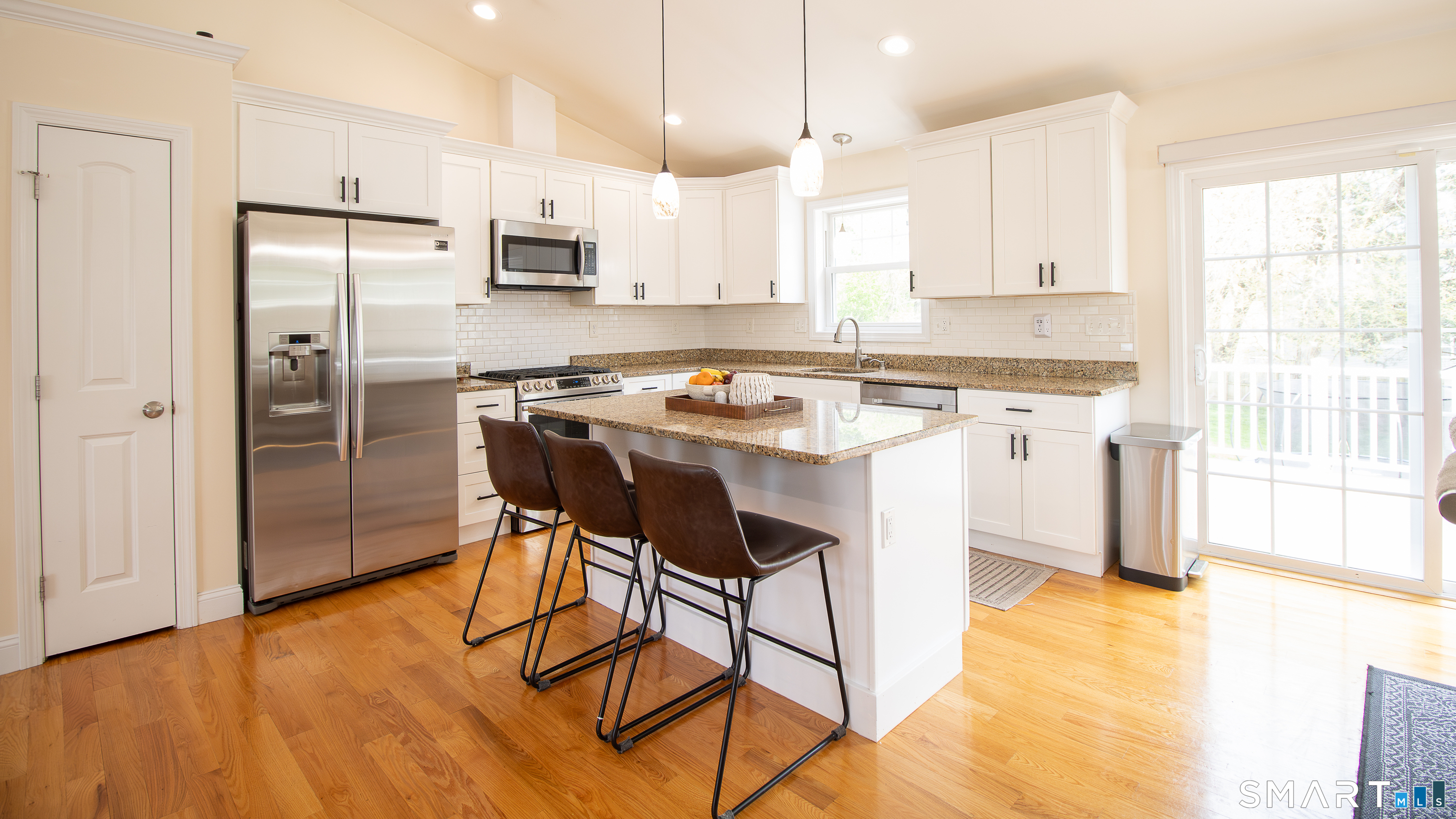 20 Twin Oaks Terrace Milford CT 06460