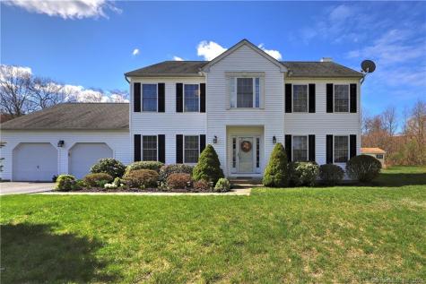47 Meadow Brook Place Naugatuck CT 06770