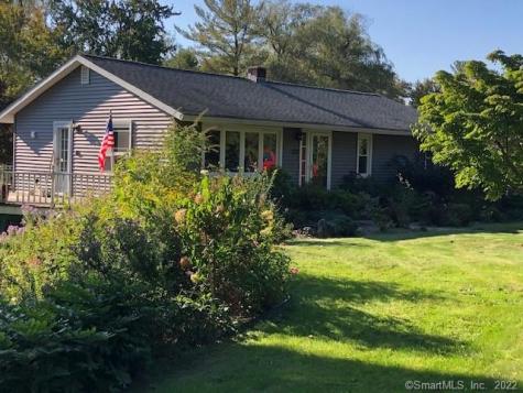 372 Quassapaug Road Woodbury CT 06798
