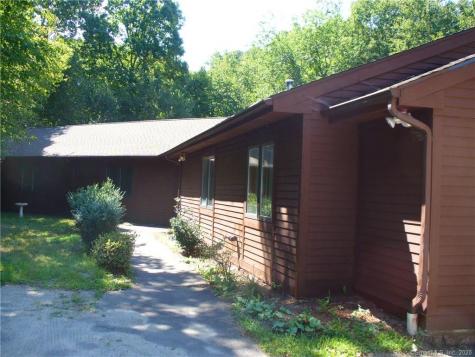69 Fieldstone Terrace Naugatuck CT 06770