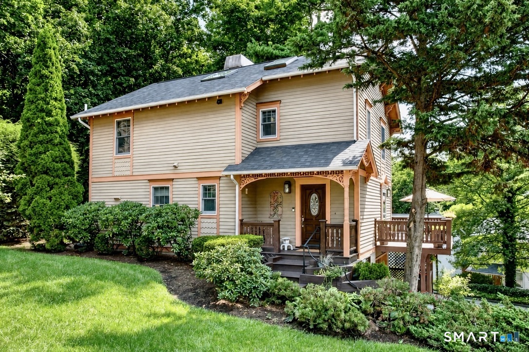 23 Blue Mountain Ridge Norwalk CT 06851