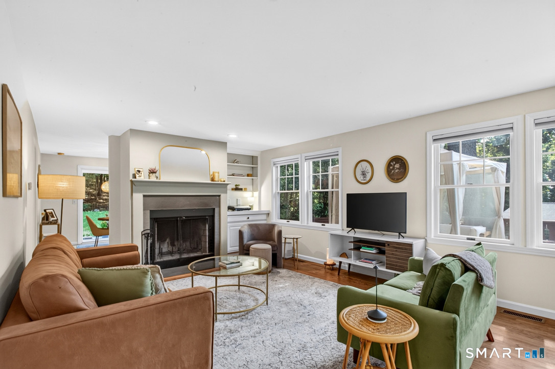23 Blue Mountain Ridge Norwalk CT 06851