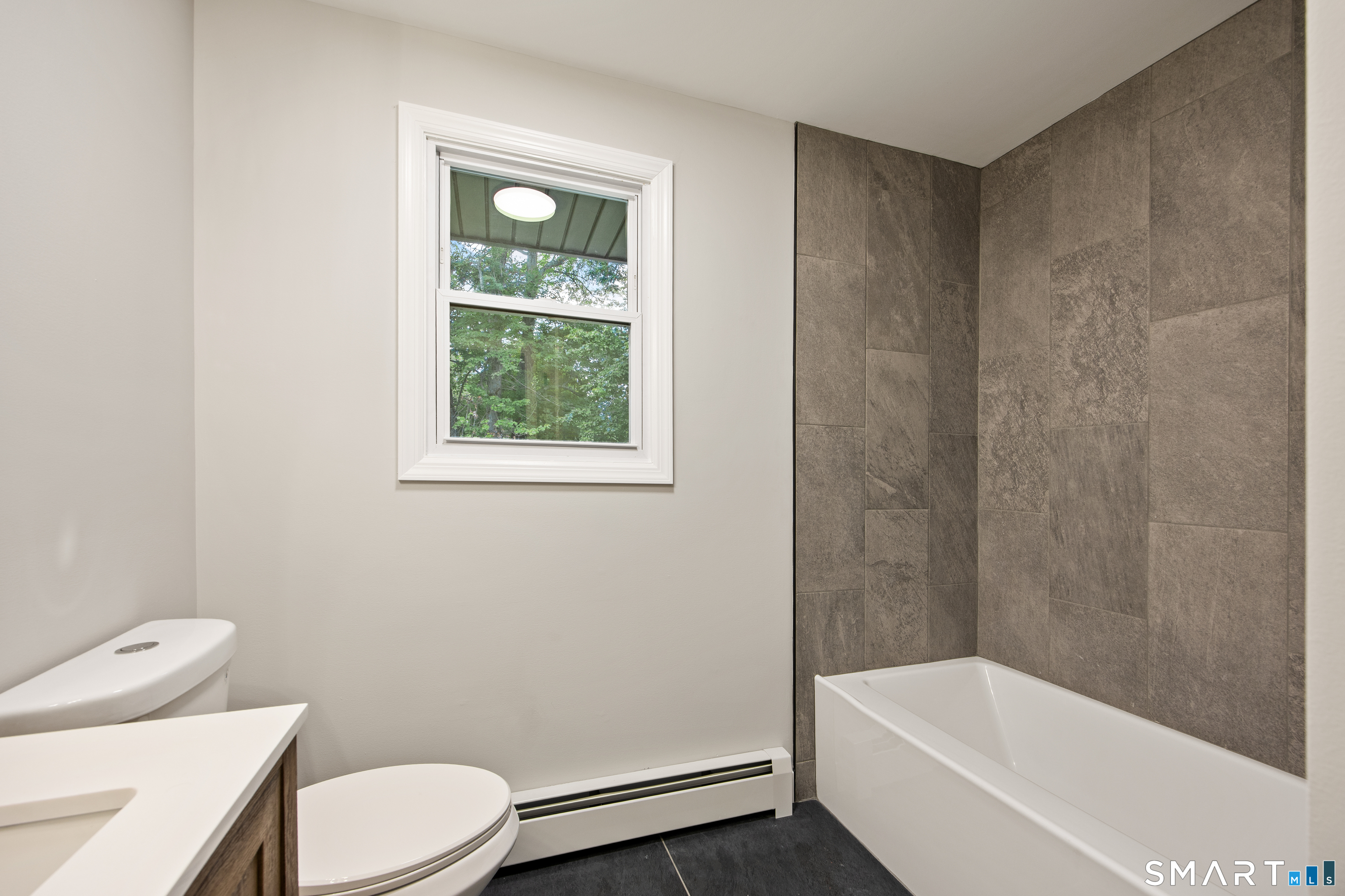 37 Skyview Lane Waterbury CT 06708