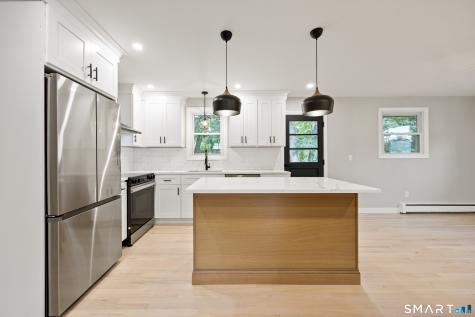37 Skyview Lane Waterbury CT 06708