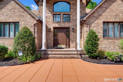 7 Regency Drive North Haven CT 06473