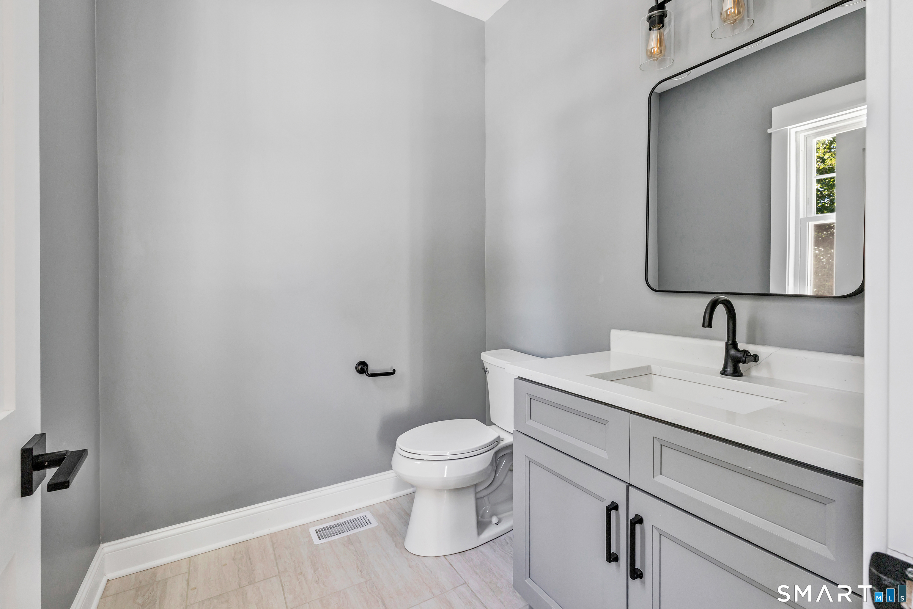 53 Washington Manor Avenue West Haven CT 06516