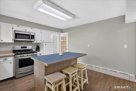 210 Bayard Avenue North Haven CT 06473