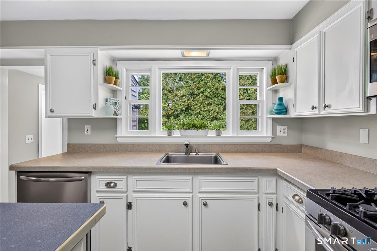 210 Bayard Avenue North Haven CT 06473