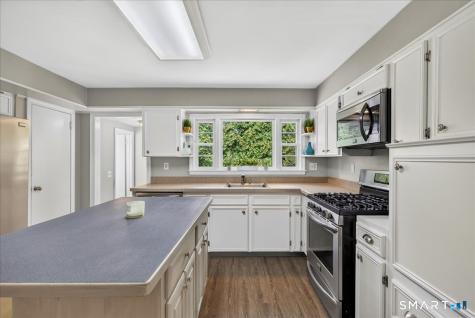 210 Bayard Avenue North Haven CT 06473