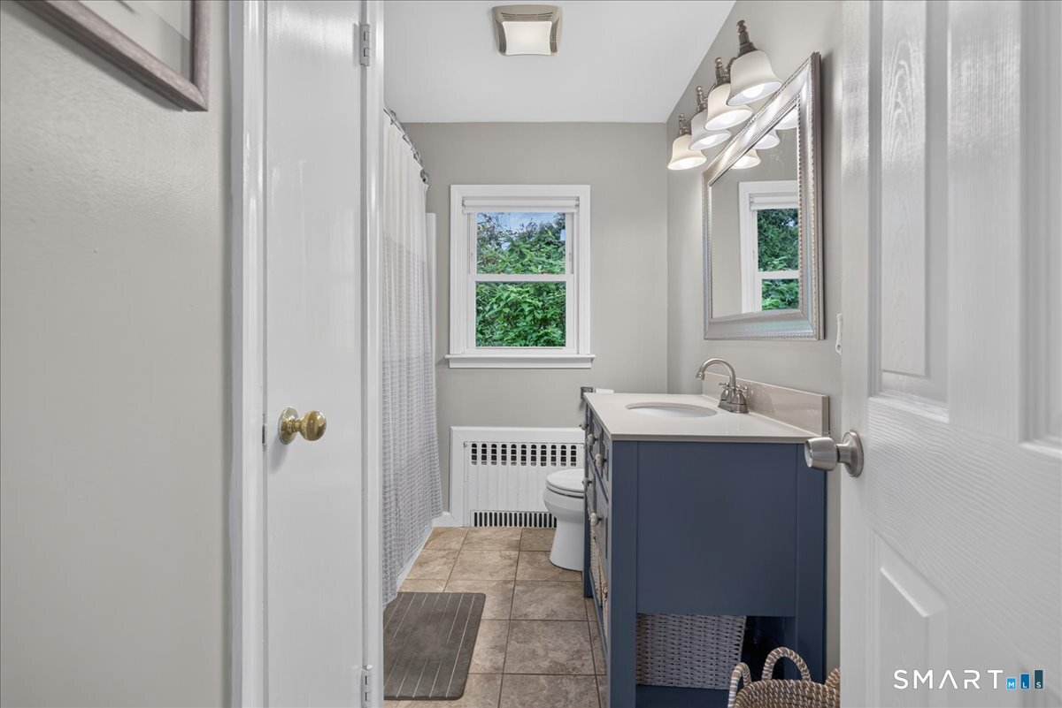 210 Bayard Avenue North Haven CT 06473