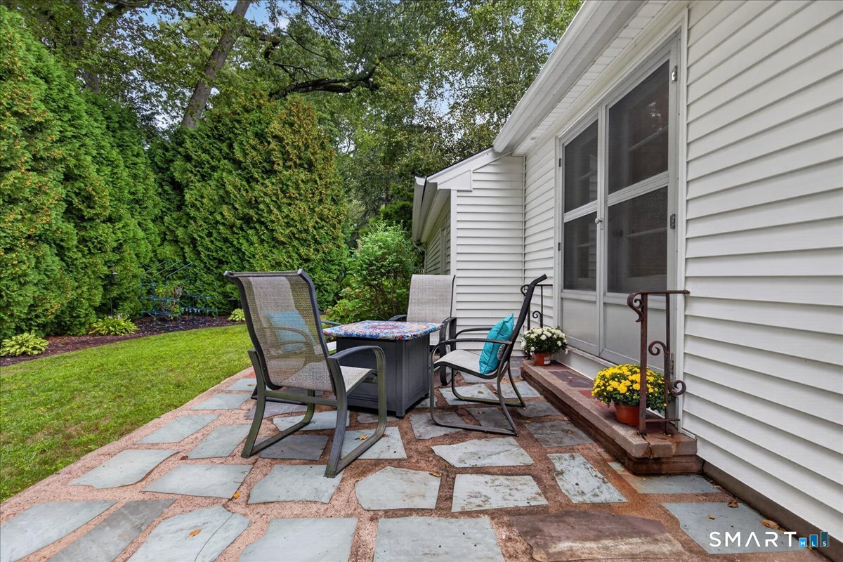 210 Bayard Avenue North Haven CT 06473