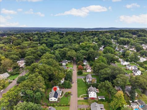 210 Bayard Avenue North Haven CT 06473