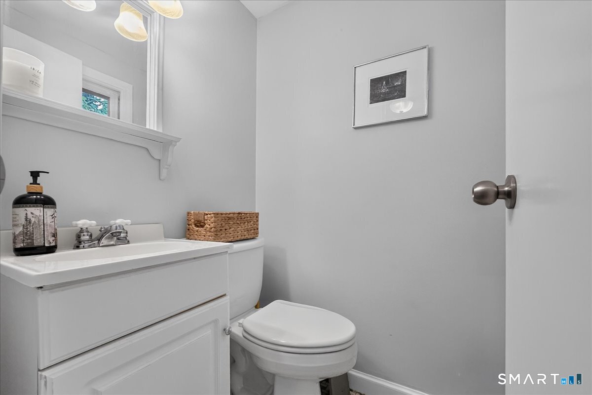 210 Bayard Avenue North Haven CT 06473