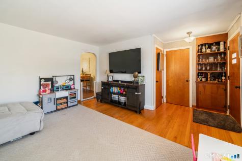 18 Shelton Street Seymour CT 06483