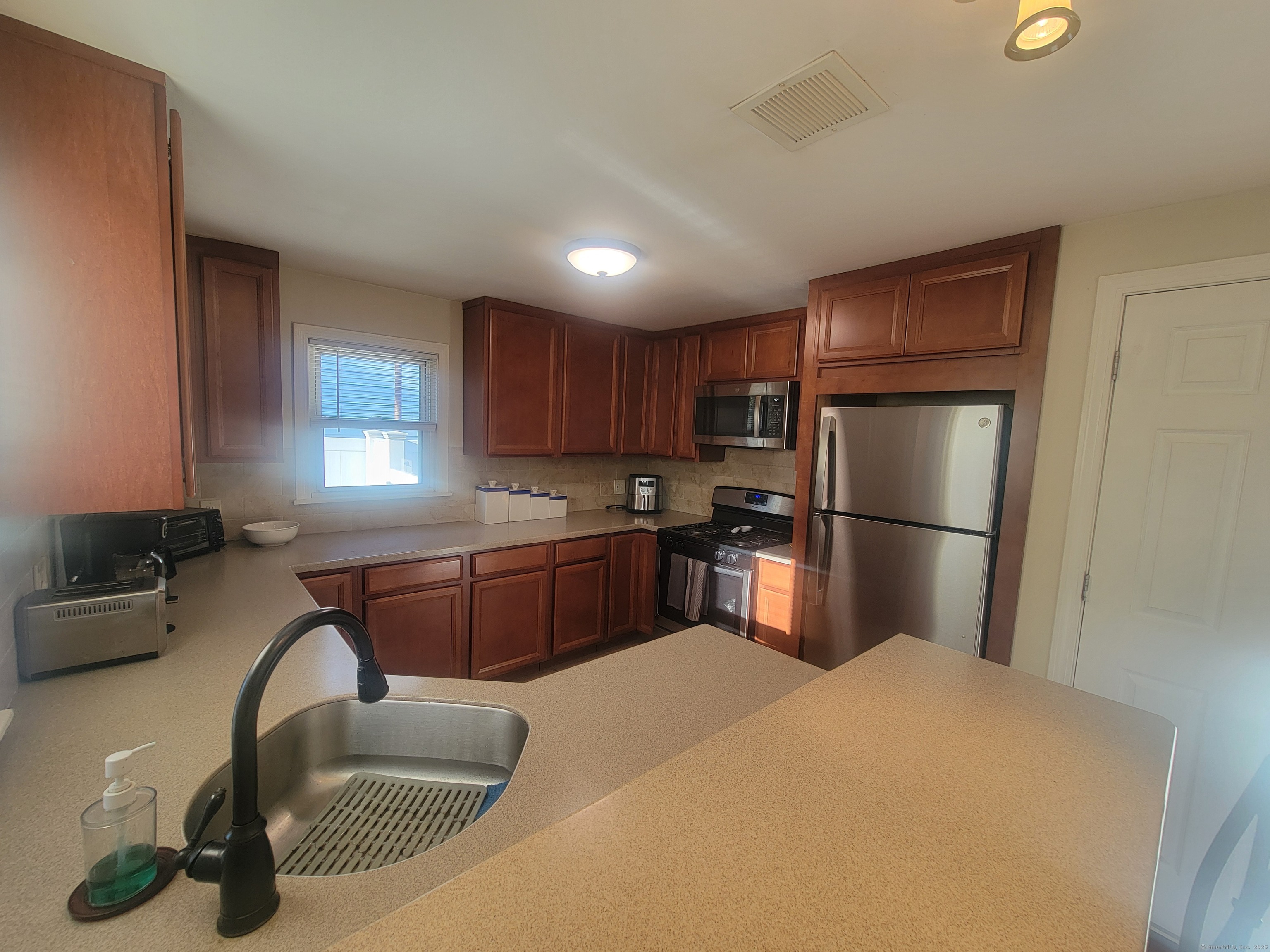 336 Circular Avenue Hamden CT 06514