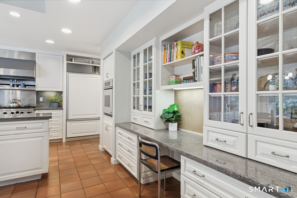 33 Rock Hill Road Woodbridge CT 06525