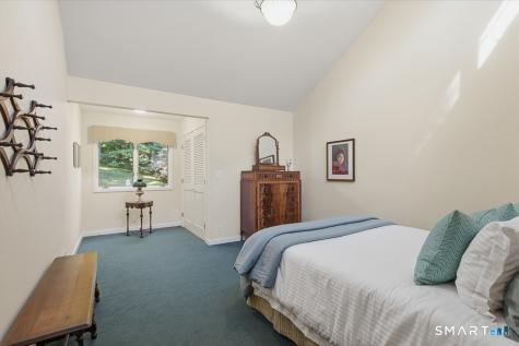 33 Rock Hill Road Woodbridge CT 06525
