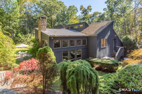 33 Rock Hill Road Woodbridge CT 06525