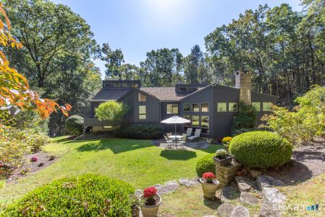 33 Rock Hill Road Woodbridge CT 06525