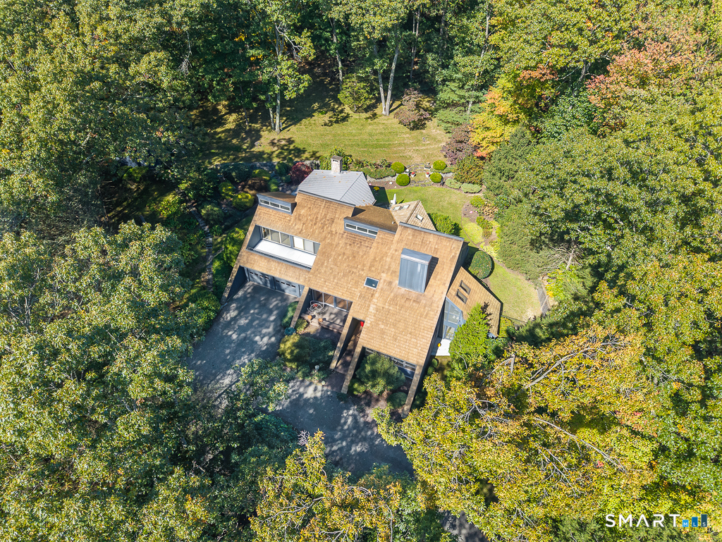 33 Rock Hill Road Woodbridge CT 06525