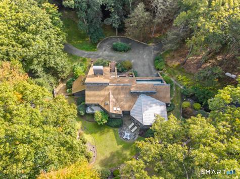 33 Rock Hill Road Woodbridge CT 06525