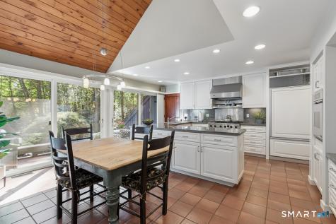 33 Rock Hill Road Woodbridge CT 06525