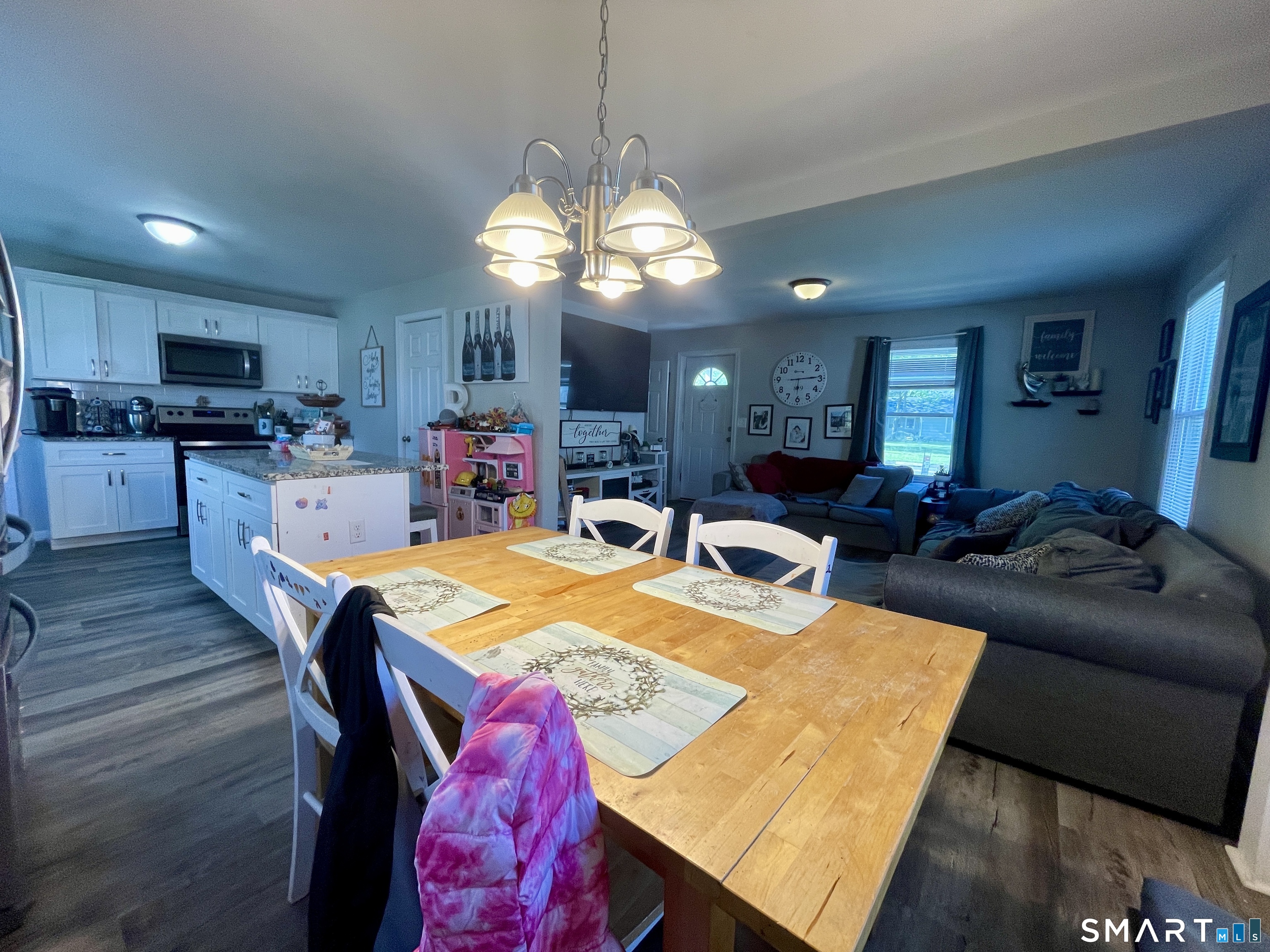 16 Brainard Road Enfield CT 06082