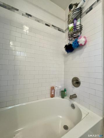 16 Brainard Road Enfield CT 06082