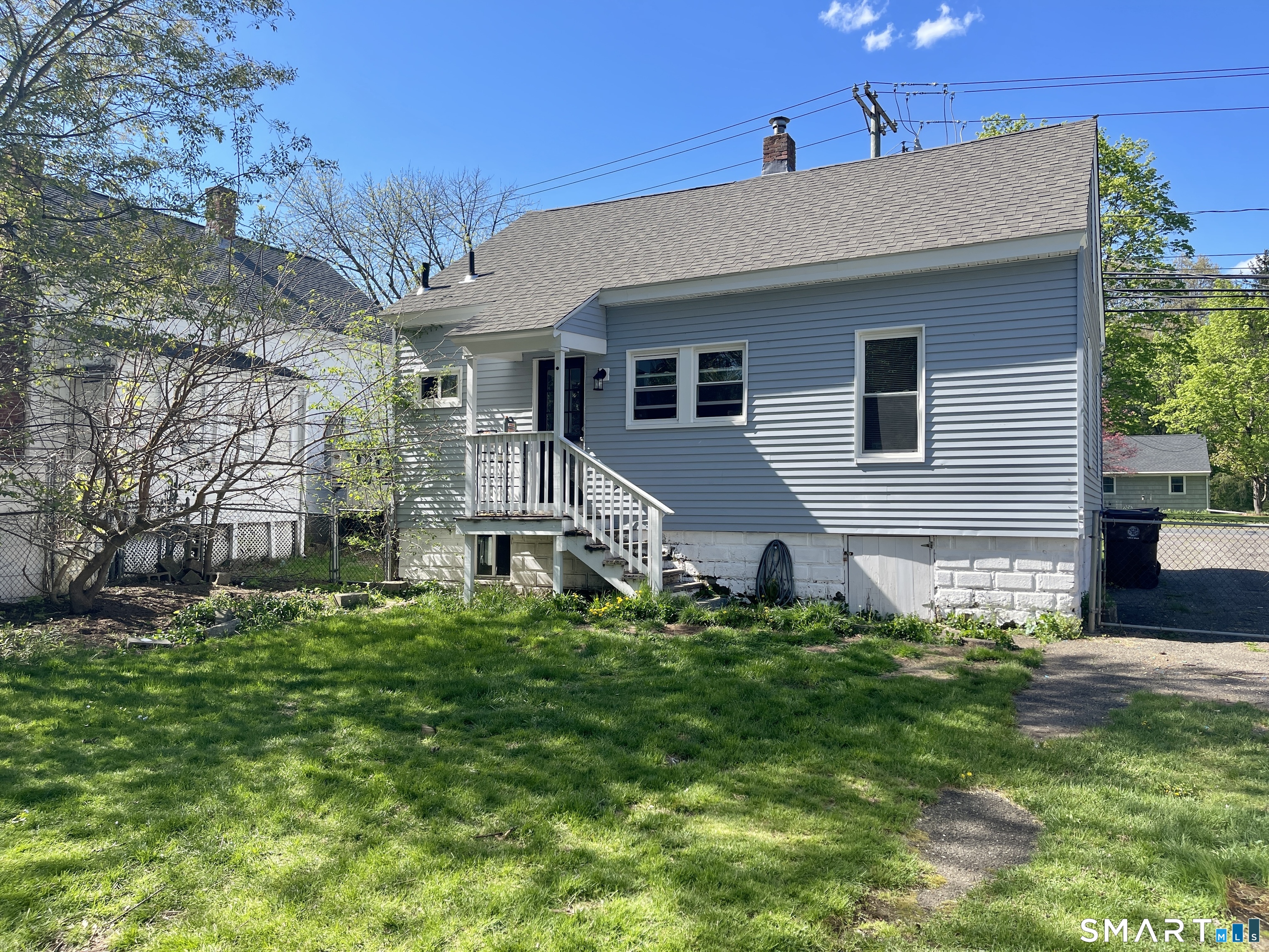 16 Brainard Road Enfield CT 06082