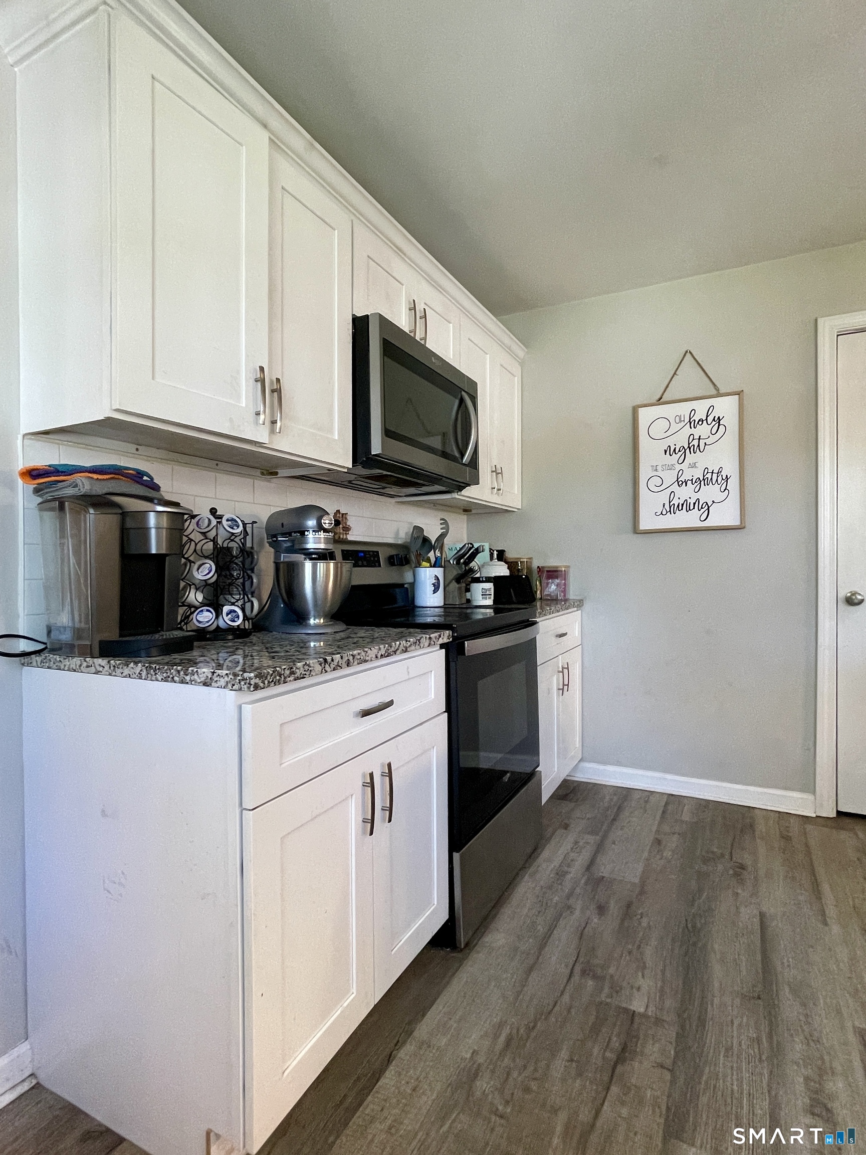 16 Brainard Road Enfield CT 06082