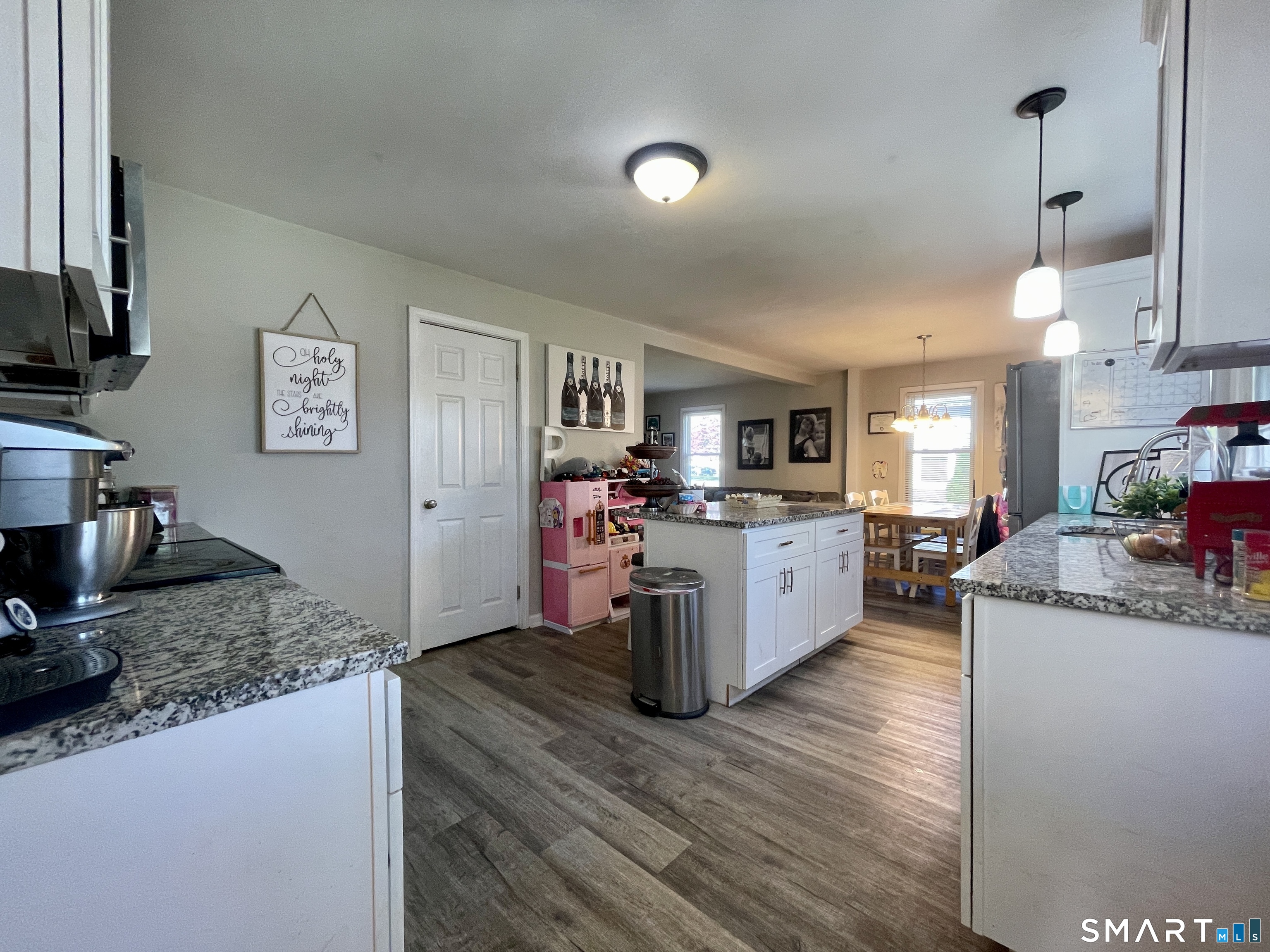 16 Brainard Road Enfield CT 06082