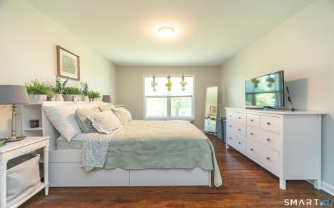1364 Ridge Road North Haven CT 06473
