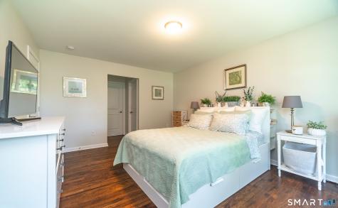 1364 Ridge Road North Haven CT 06473